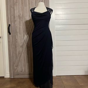 Navy Form fitted formal dress with lace details